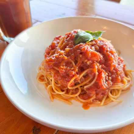 【横須賀】まるで地中海!バイク愛あふれる絶景カフェCafe PILOTA MOTOのアラビアータ